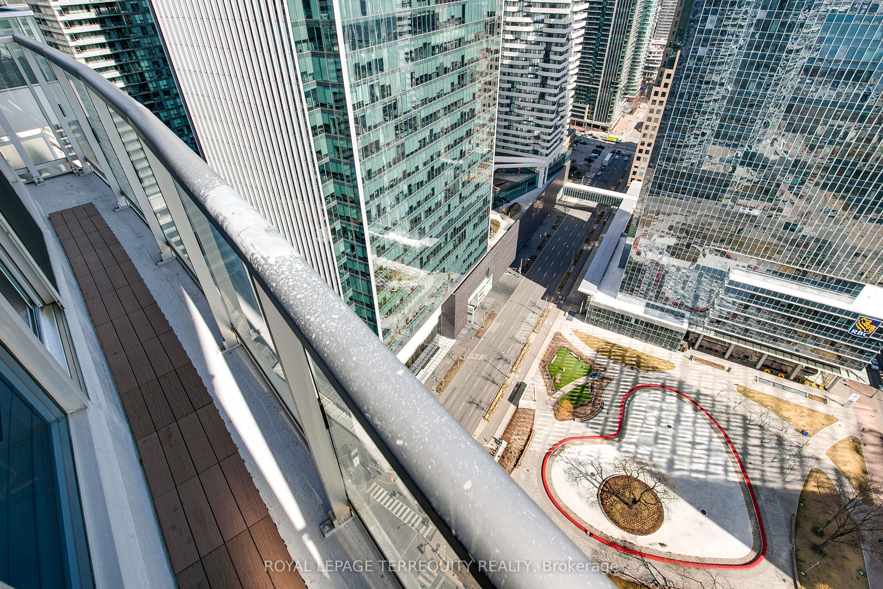 #3604 - 8 York Street Property Photo 25