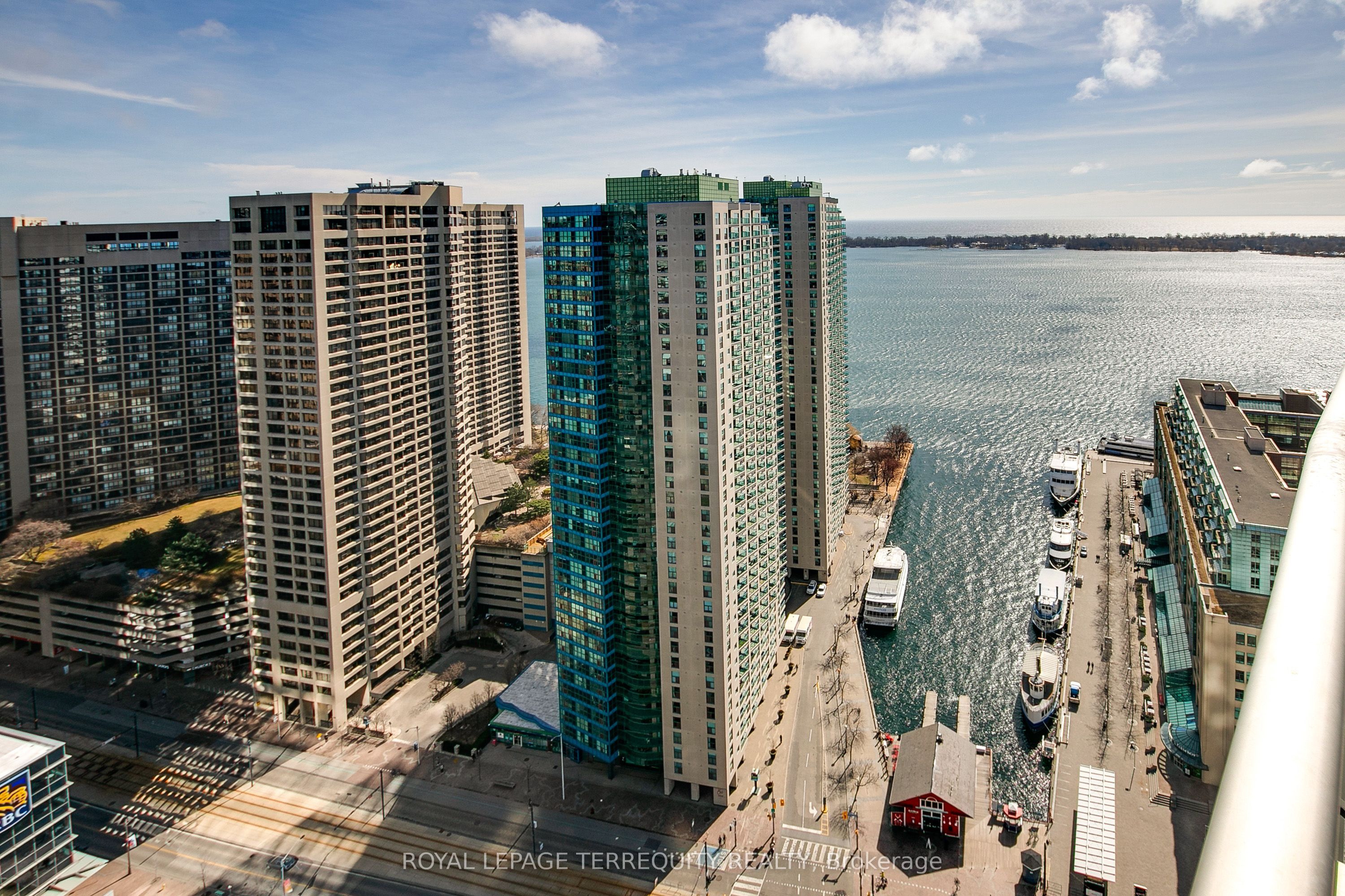 #3604 - 8 York Street Property Photo 27