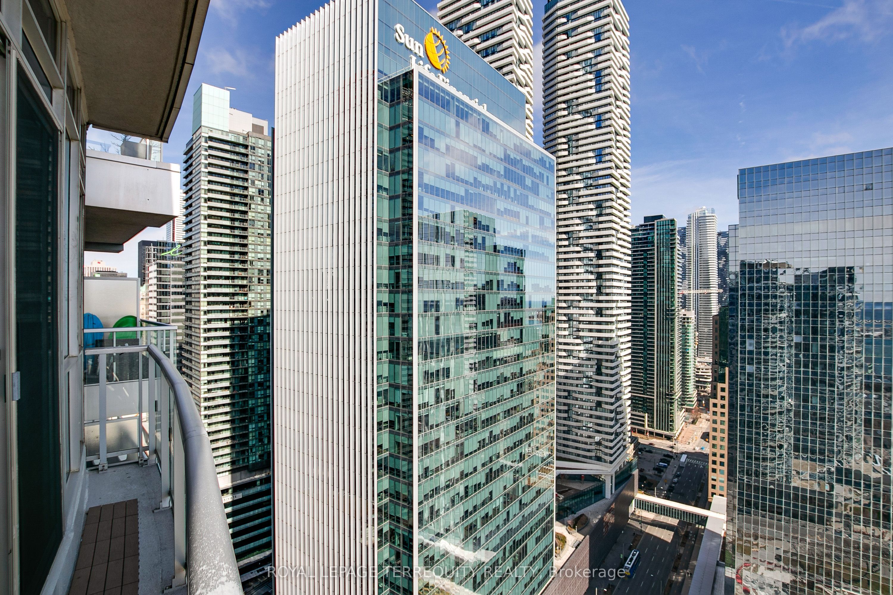 #3604 - 8 York Street Property Photo 29