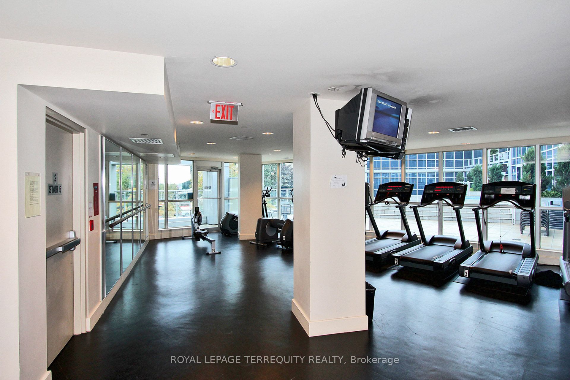 #3604 - 8 York Street Property Photo 35