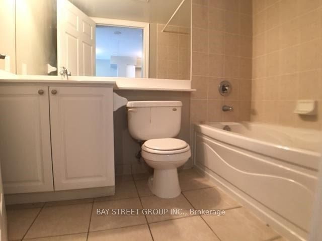 25 Greenview Ave 11 Property Photo 2