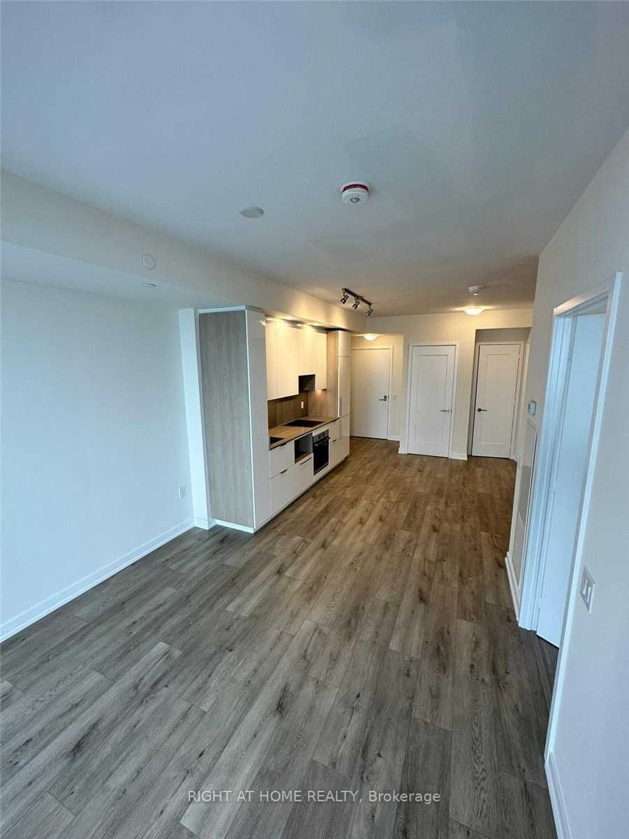 28 Freeland St 01 Property Photo 10