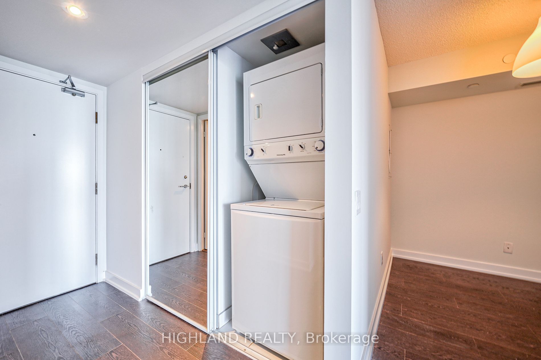 72 Esther Shiner Blvd 3 Property Photo 18