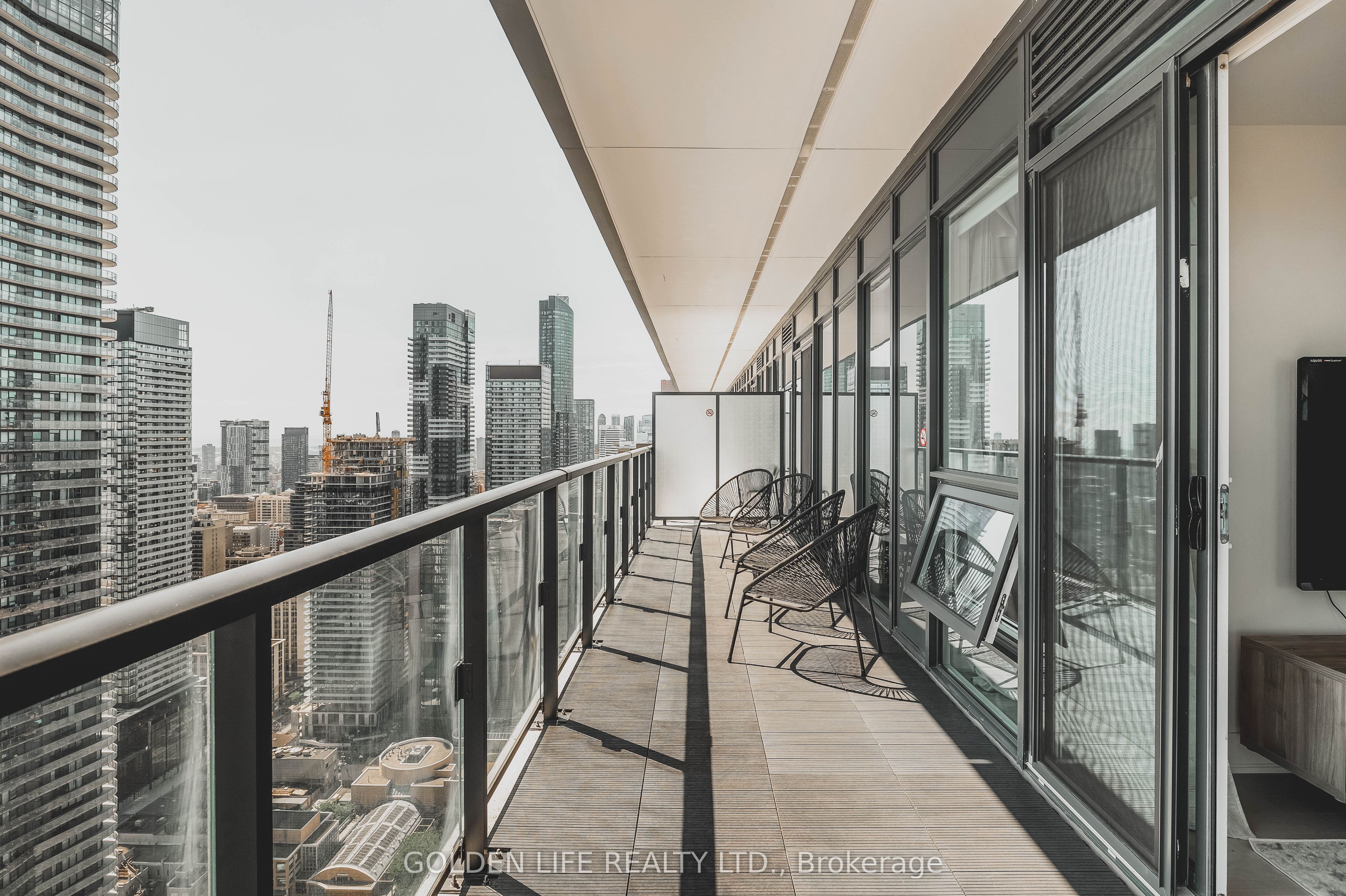 #4007 - 955 Bay Street Property Photo 7