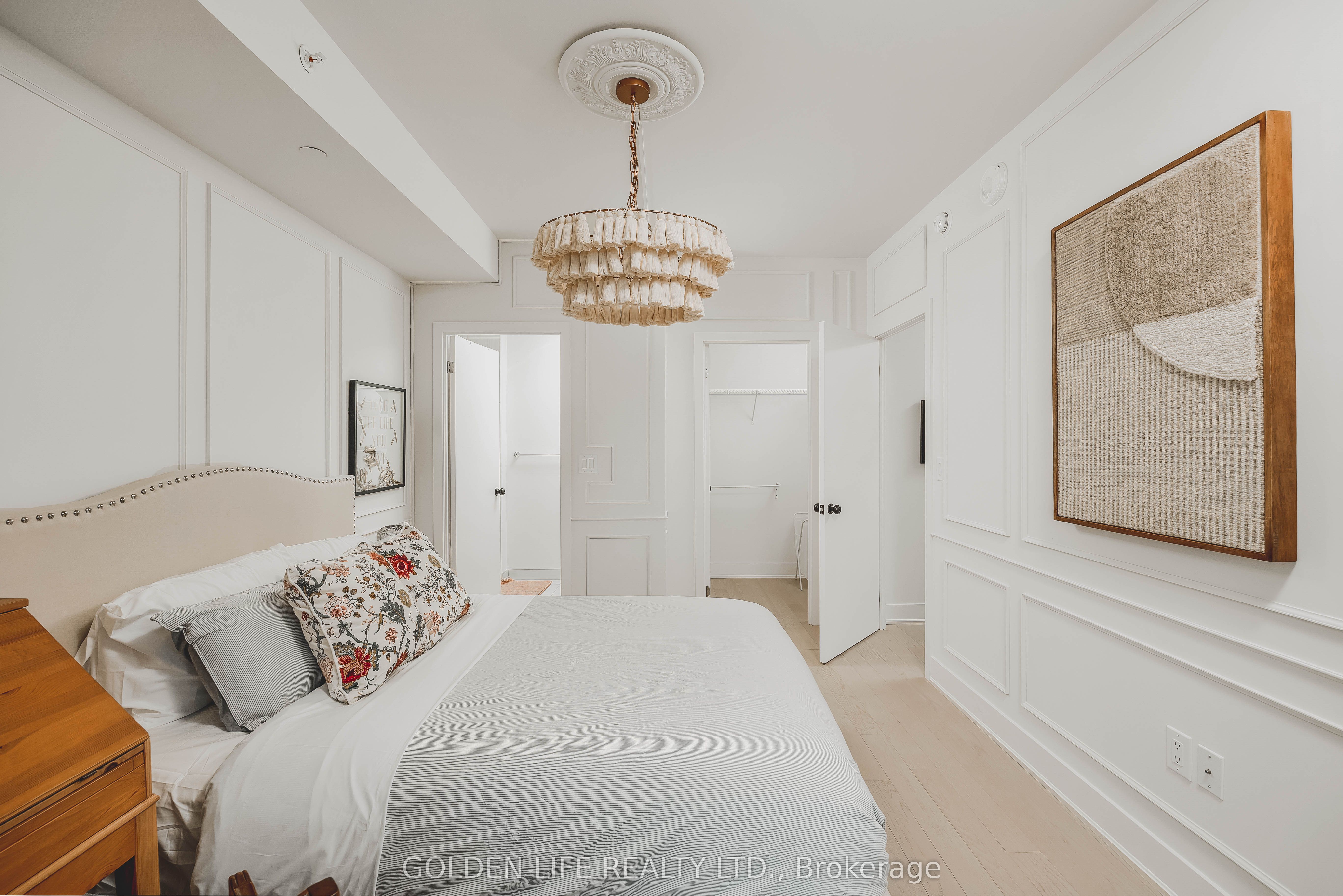 #4007 - 955 Bay Street Property Photo 9