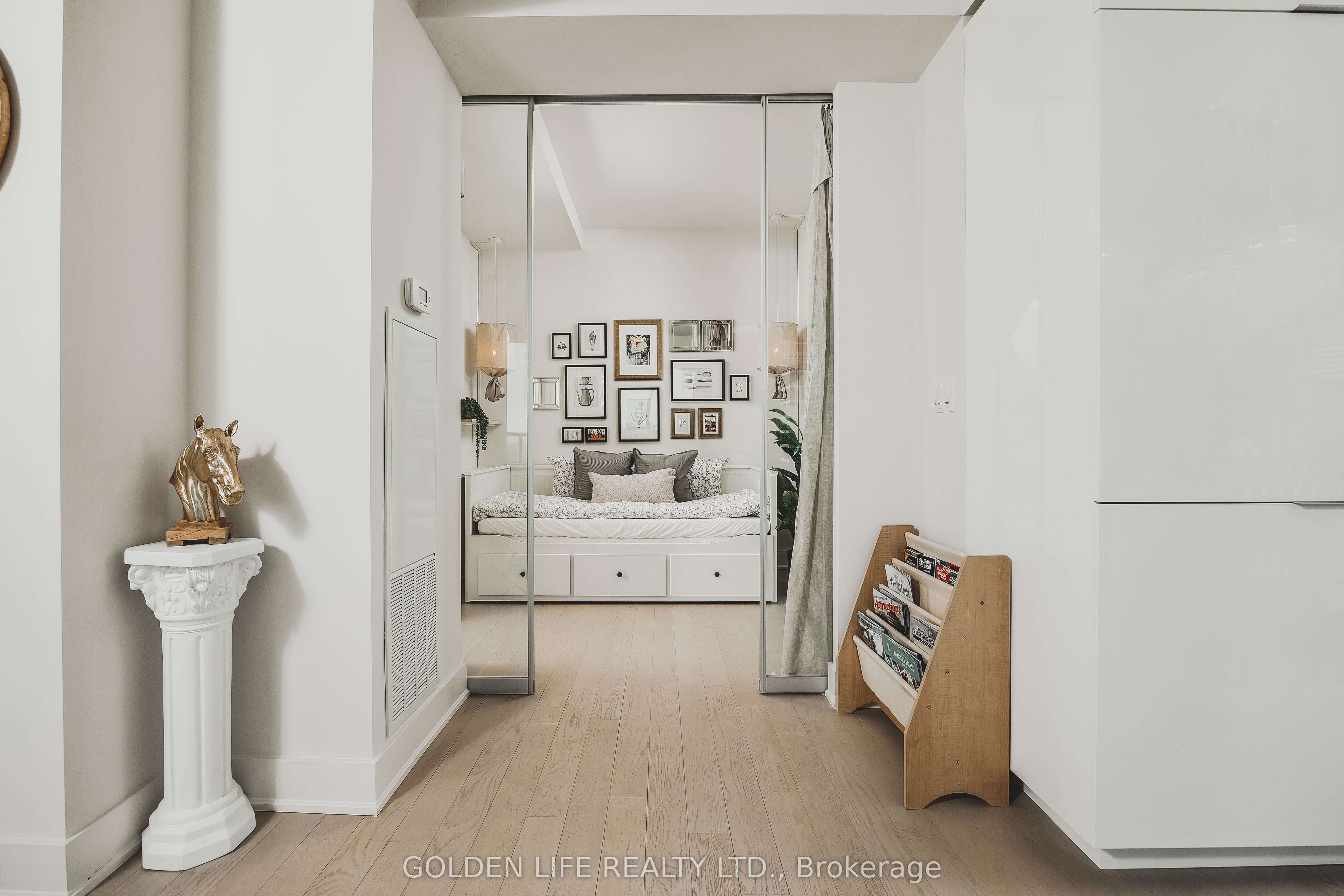 #4007 - 955 Bay Street Property Photo 13