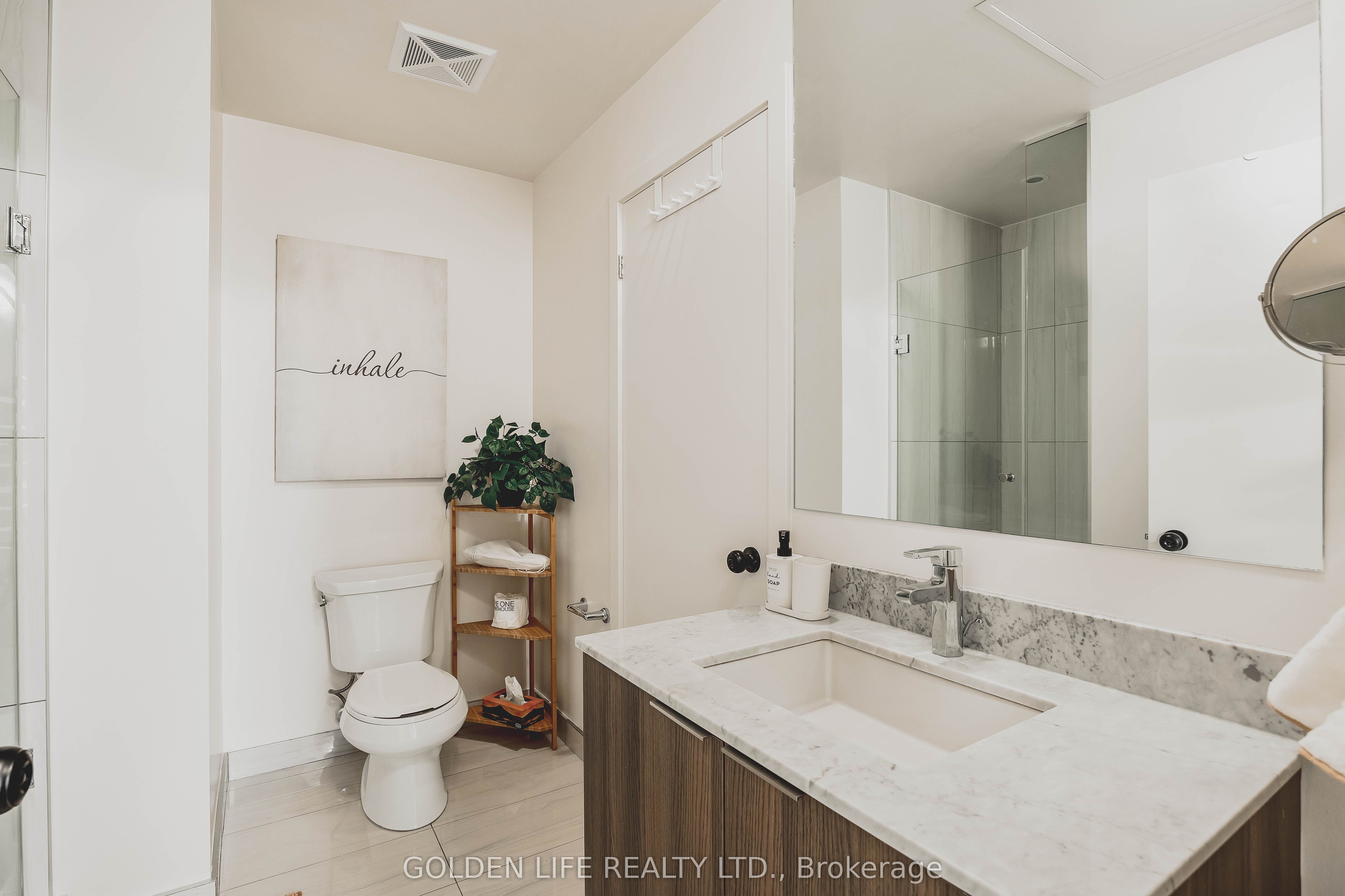 #4007 - 955 Bay Street Property Photo 14