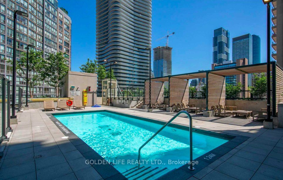 #4007 - 955 Bay Street Property Photo 17