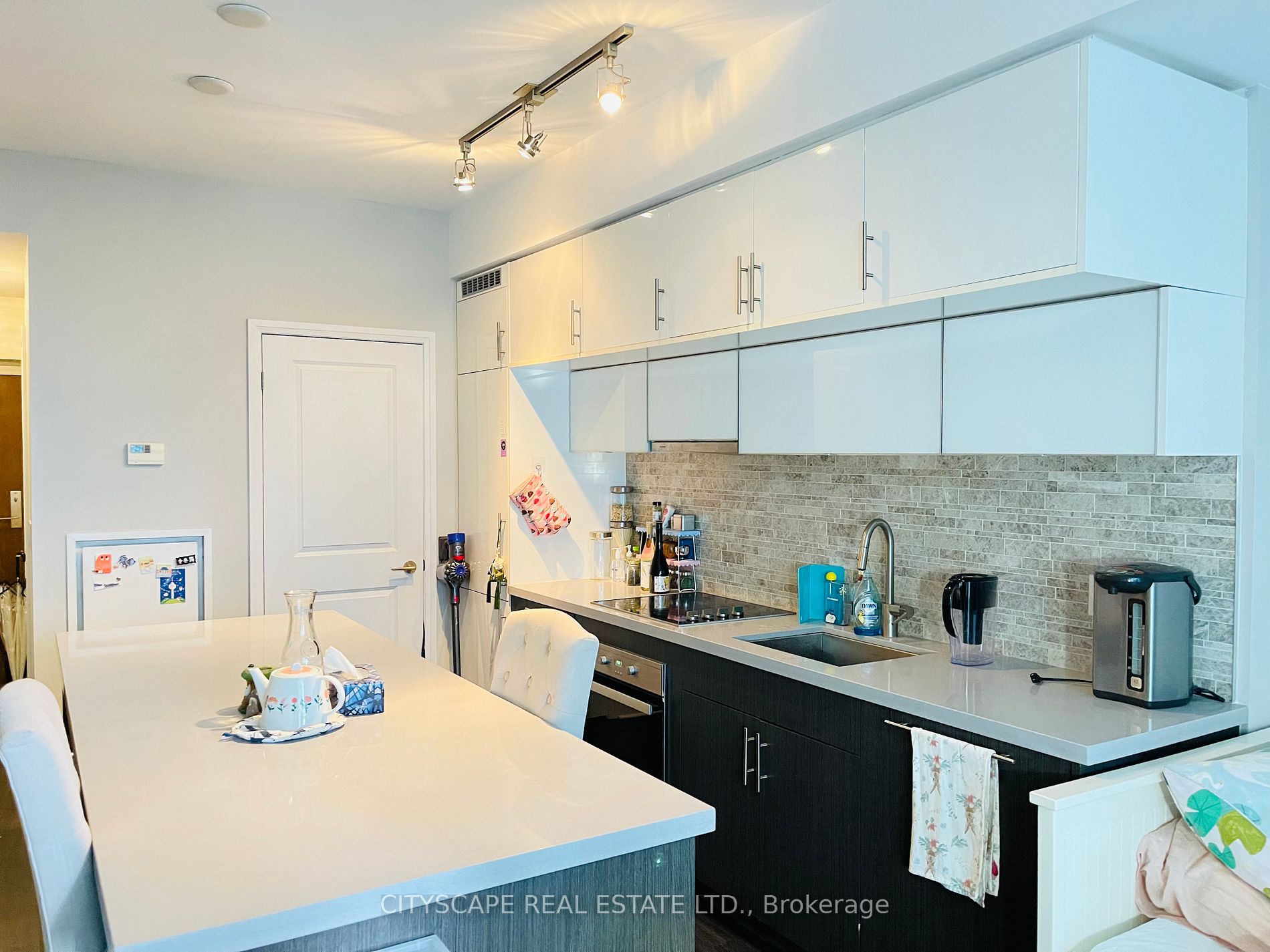 8 Mercer St 9 Property Photo 8