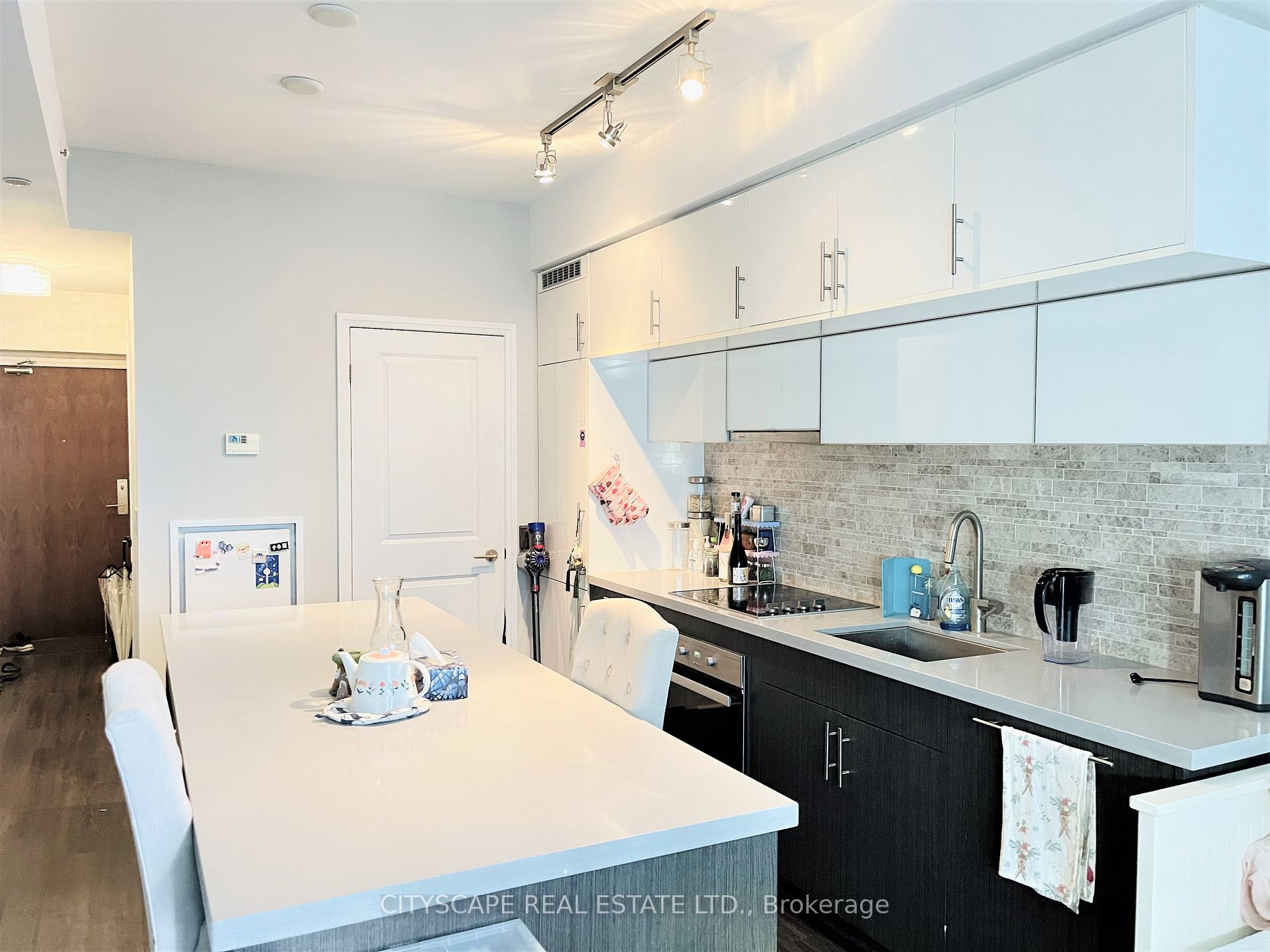 8 Mercer St 9 Property Photo 9