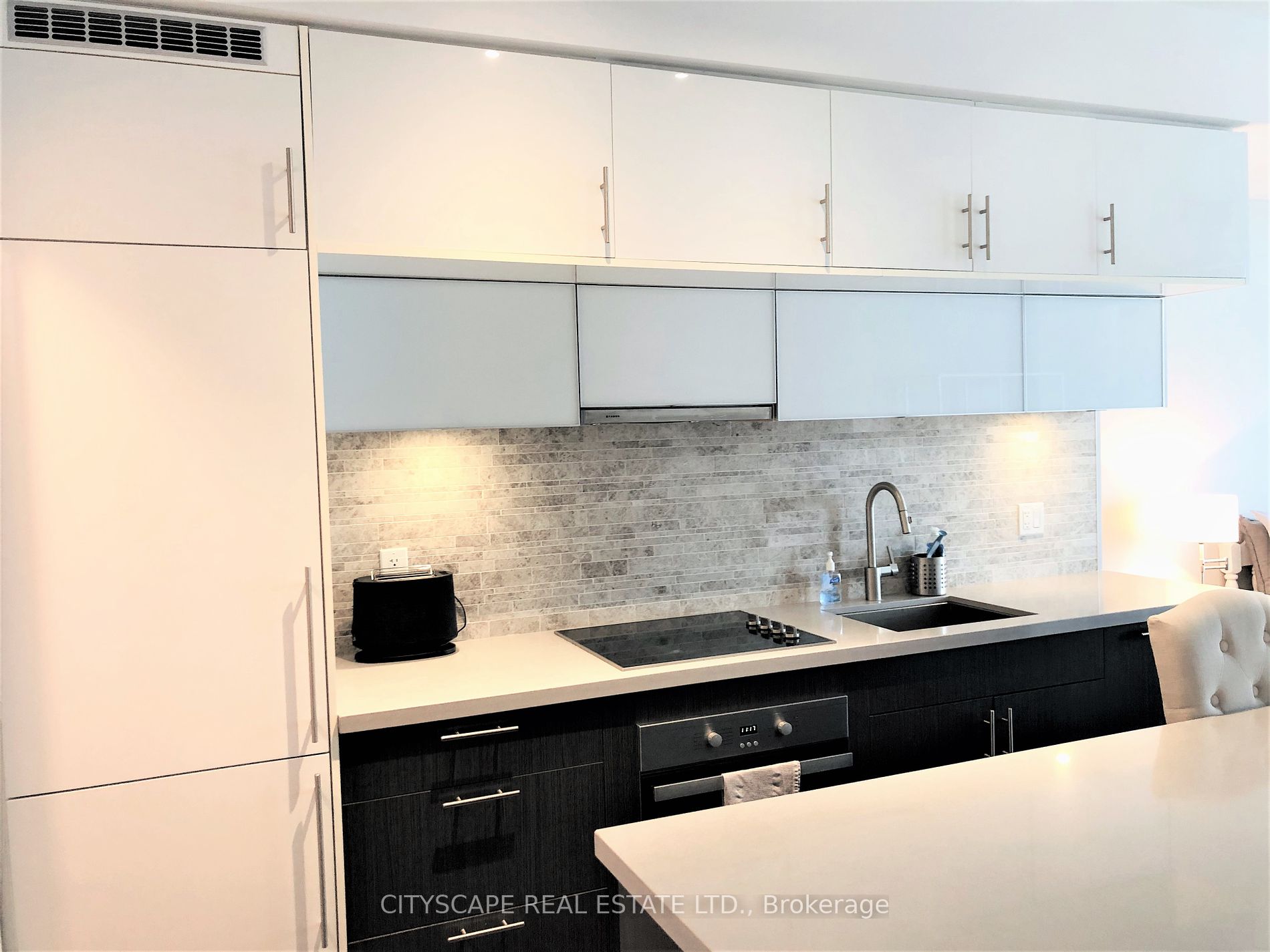 8 Mercer St 9 Property Photo 10