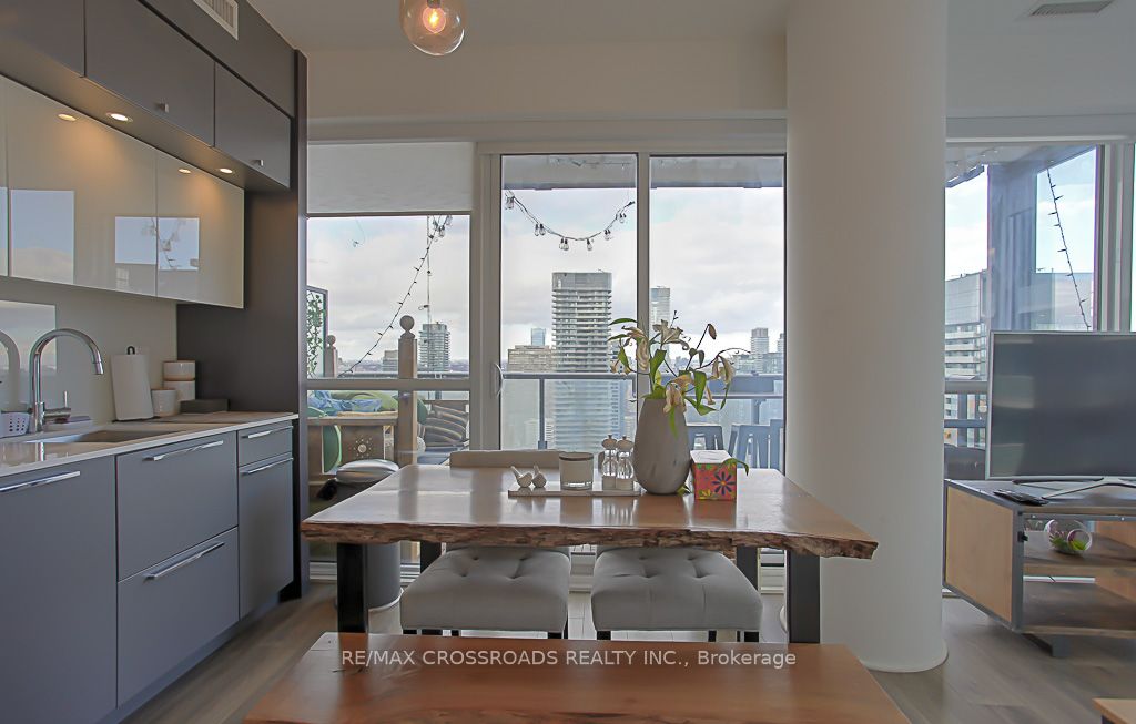 15 Grenville St 08 Property Photo 15