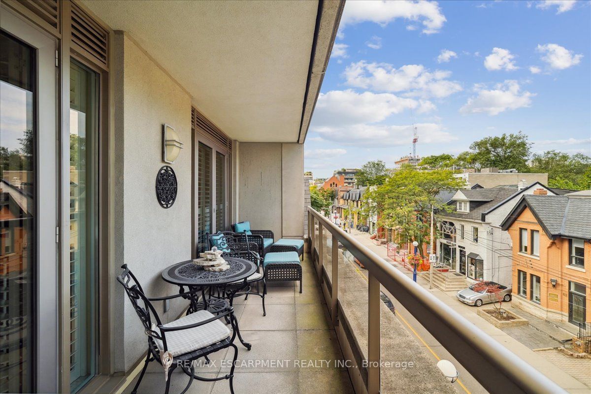 68 Yorkville Ave N 304 Property Photo 13