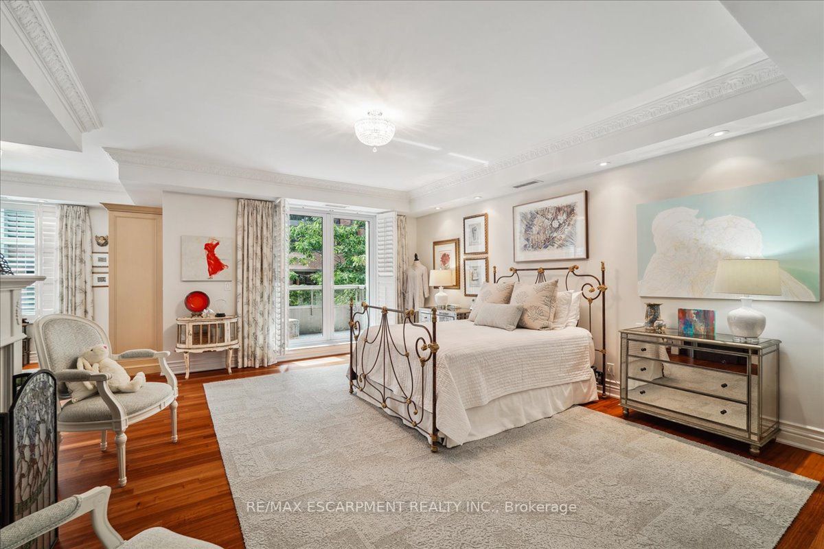 68 Yorkville Ave N 304 Property Photo 16