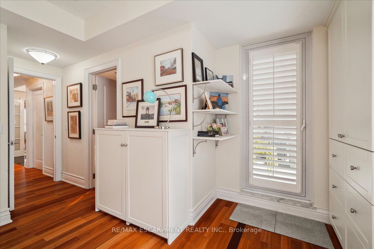 68 Yorkville Ave N 304 Property Photo 24