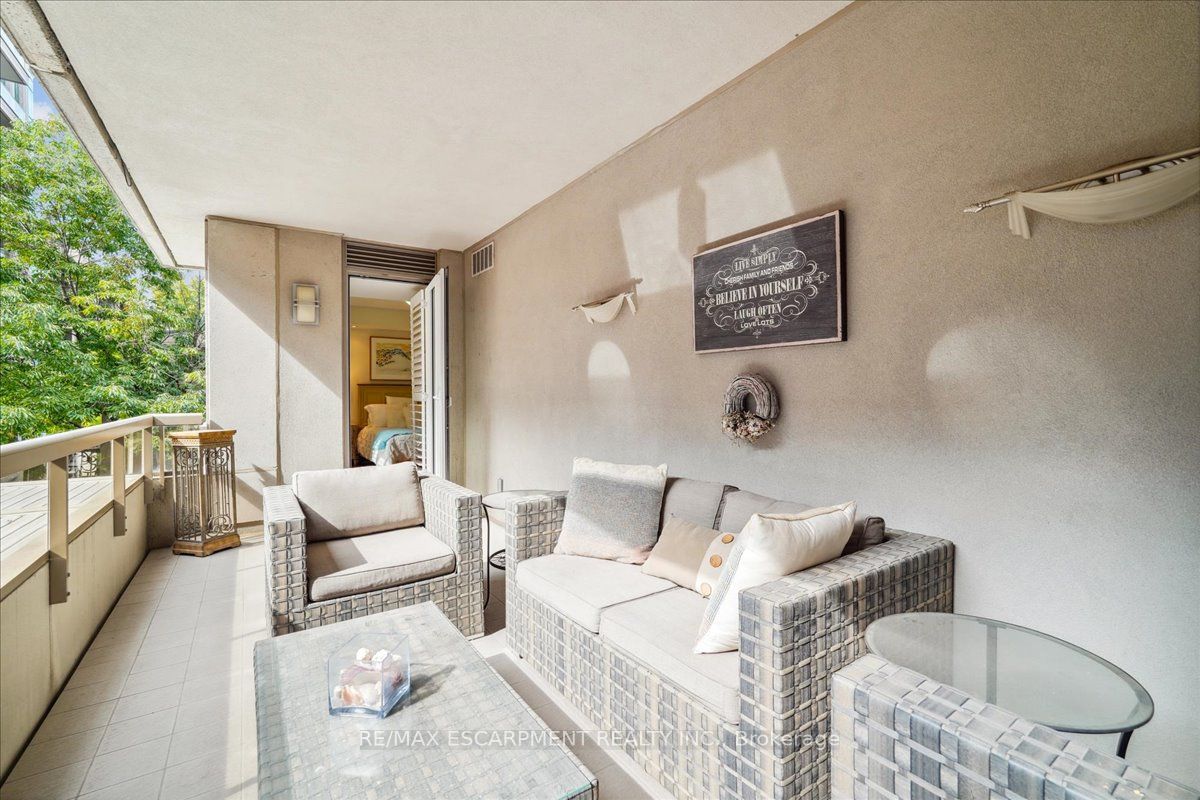 68 Yorkville Ave N 304 Property Photo 25