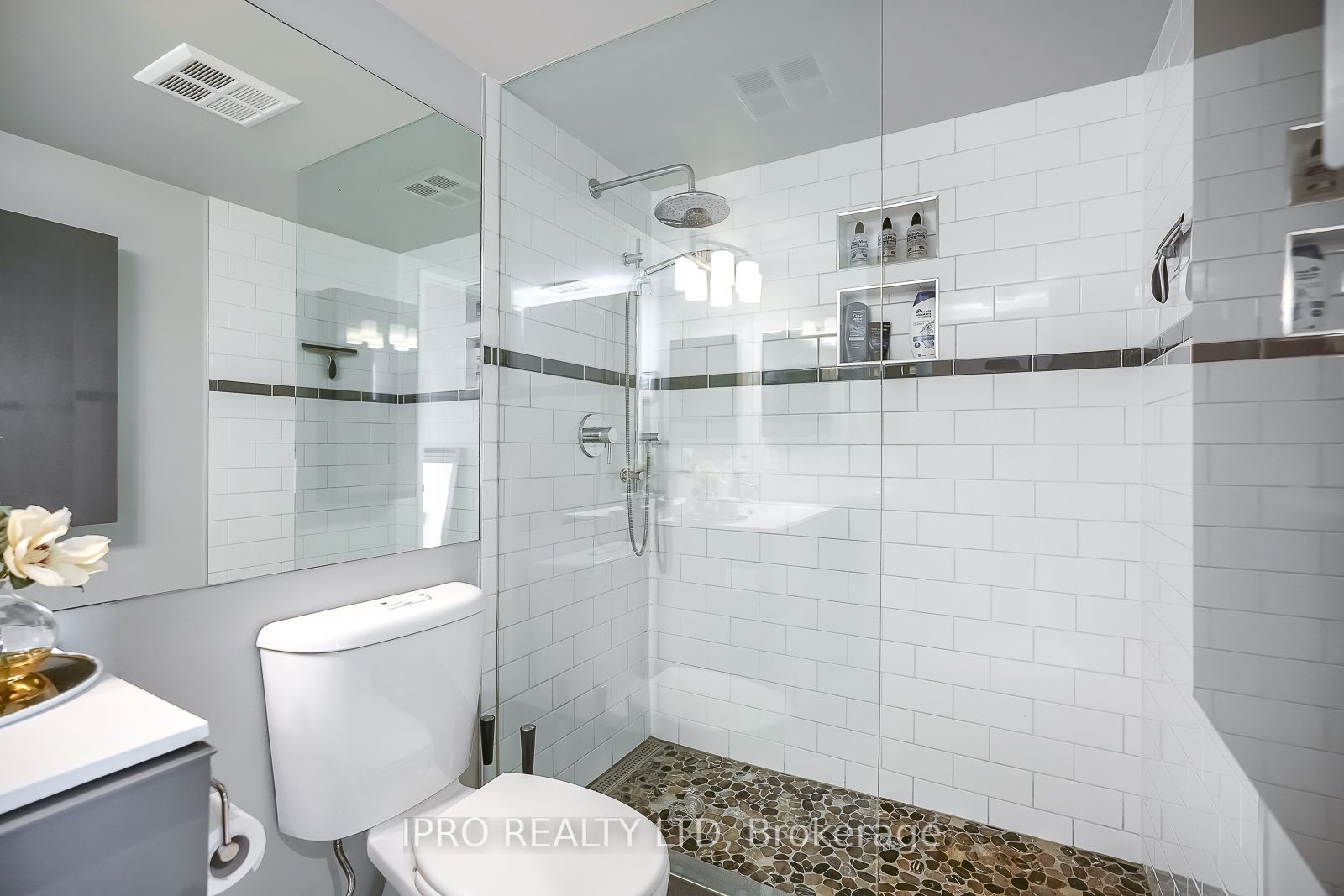 70 Mill St 10 Property Photo 18