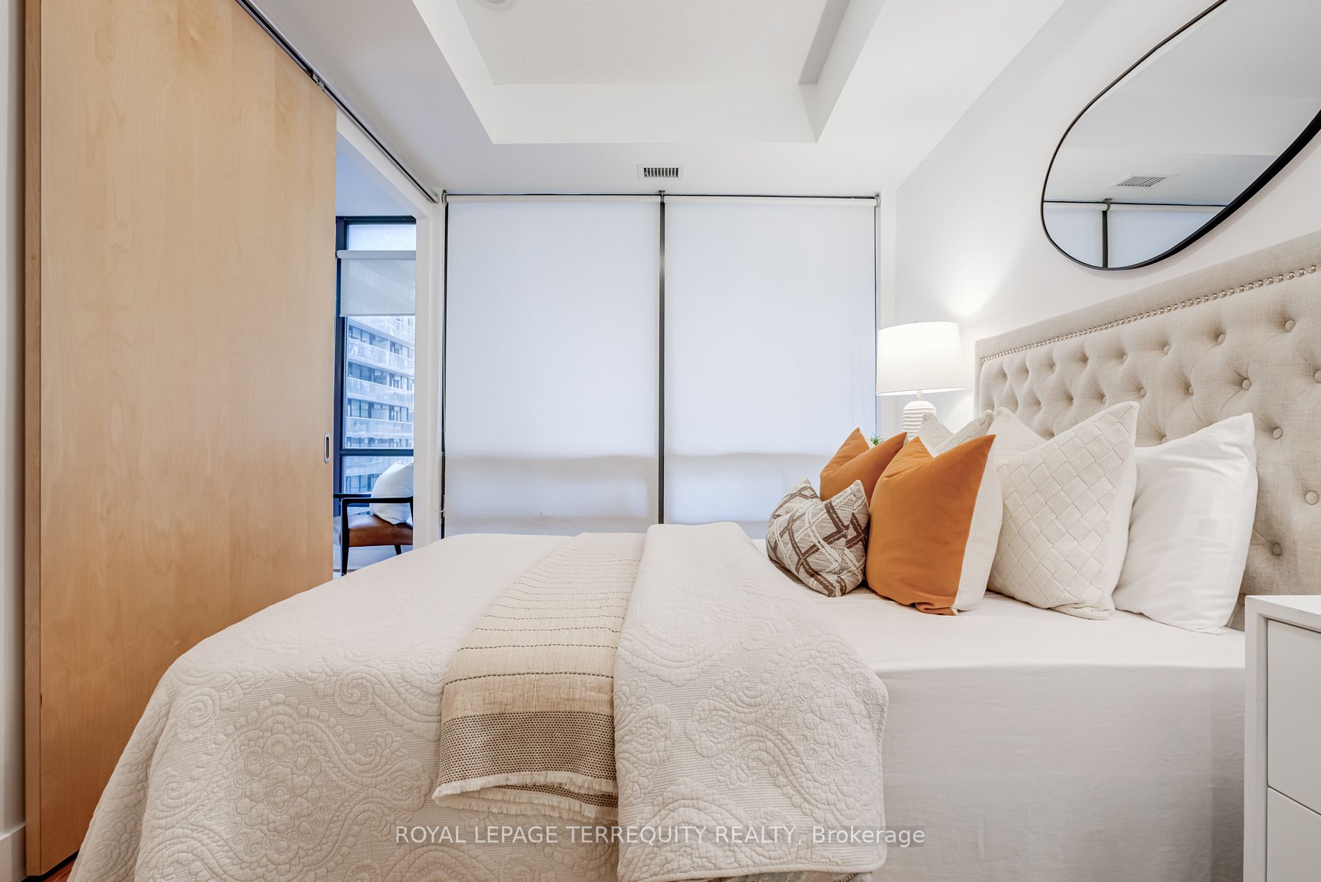 438 King St W 2 Property Photo 14