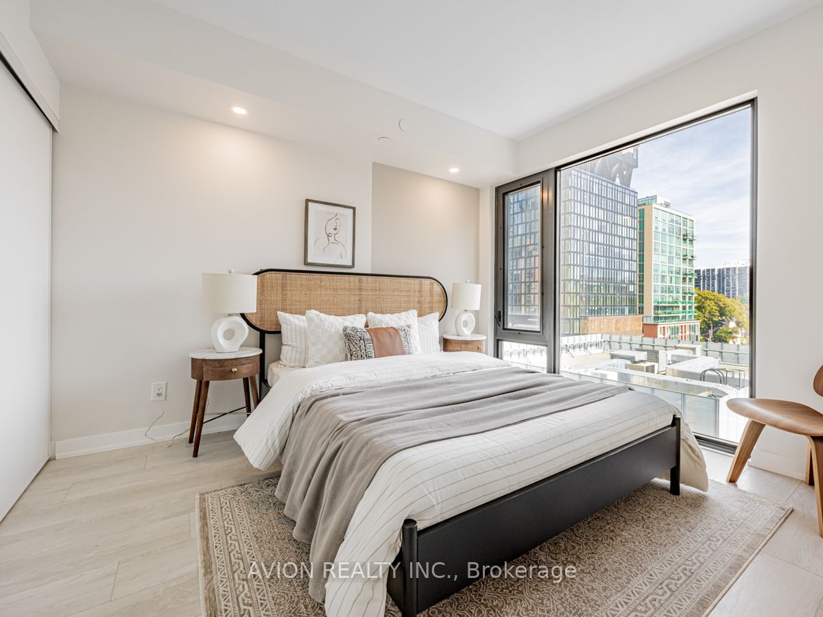 47 Mutual St 5 Property Photo 5