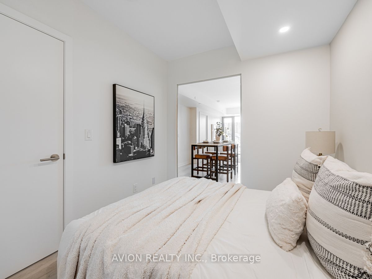 47 Mutual St 5 Property Photo 9