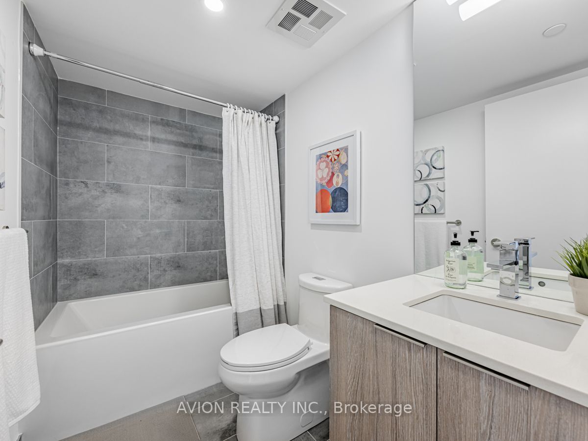47 Mutual St 5 Property Photo 10