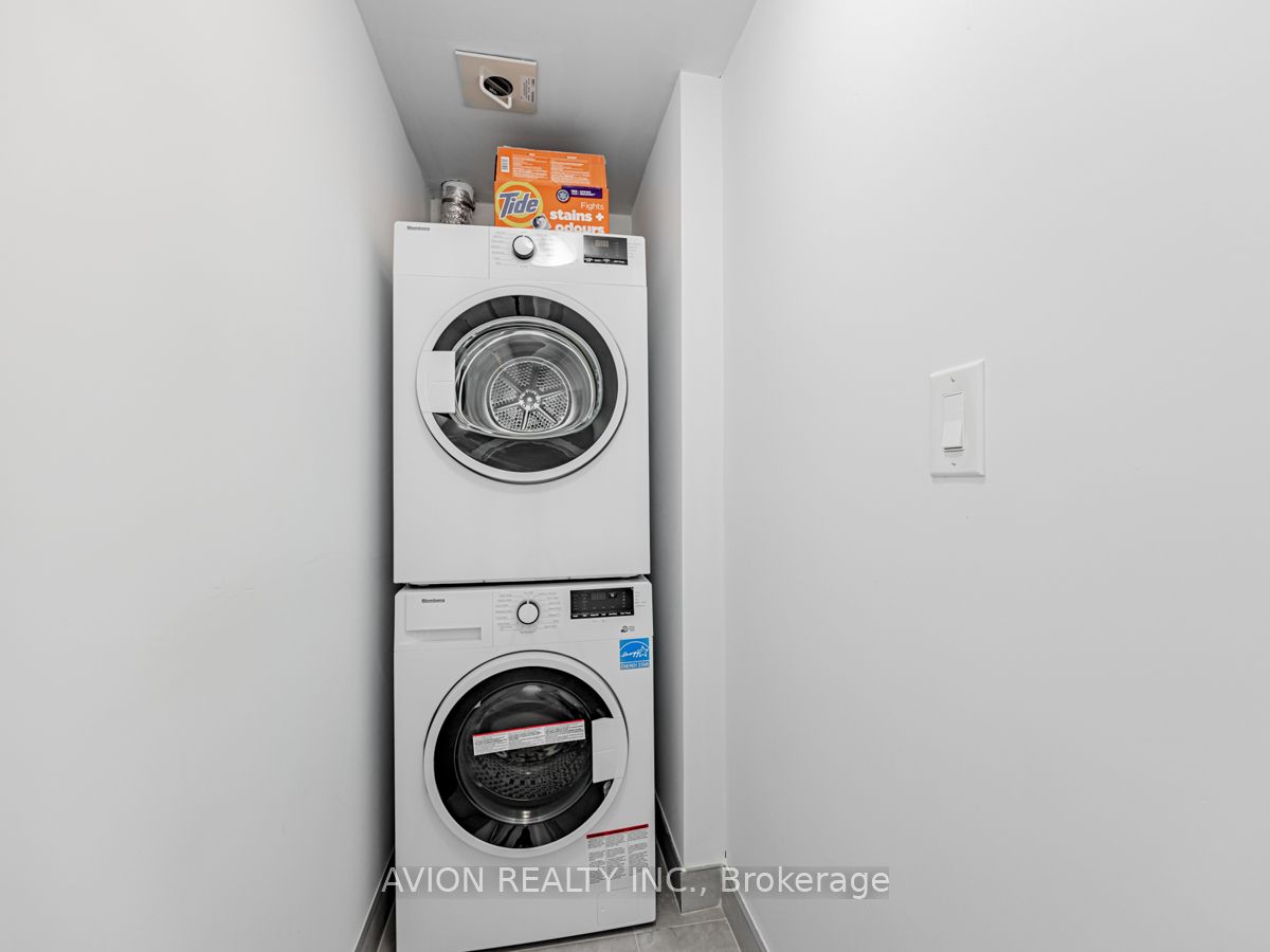47 Mutual St 5 Property Photo 16