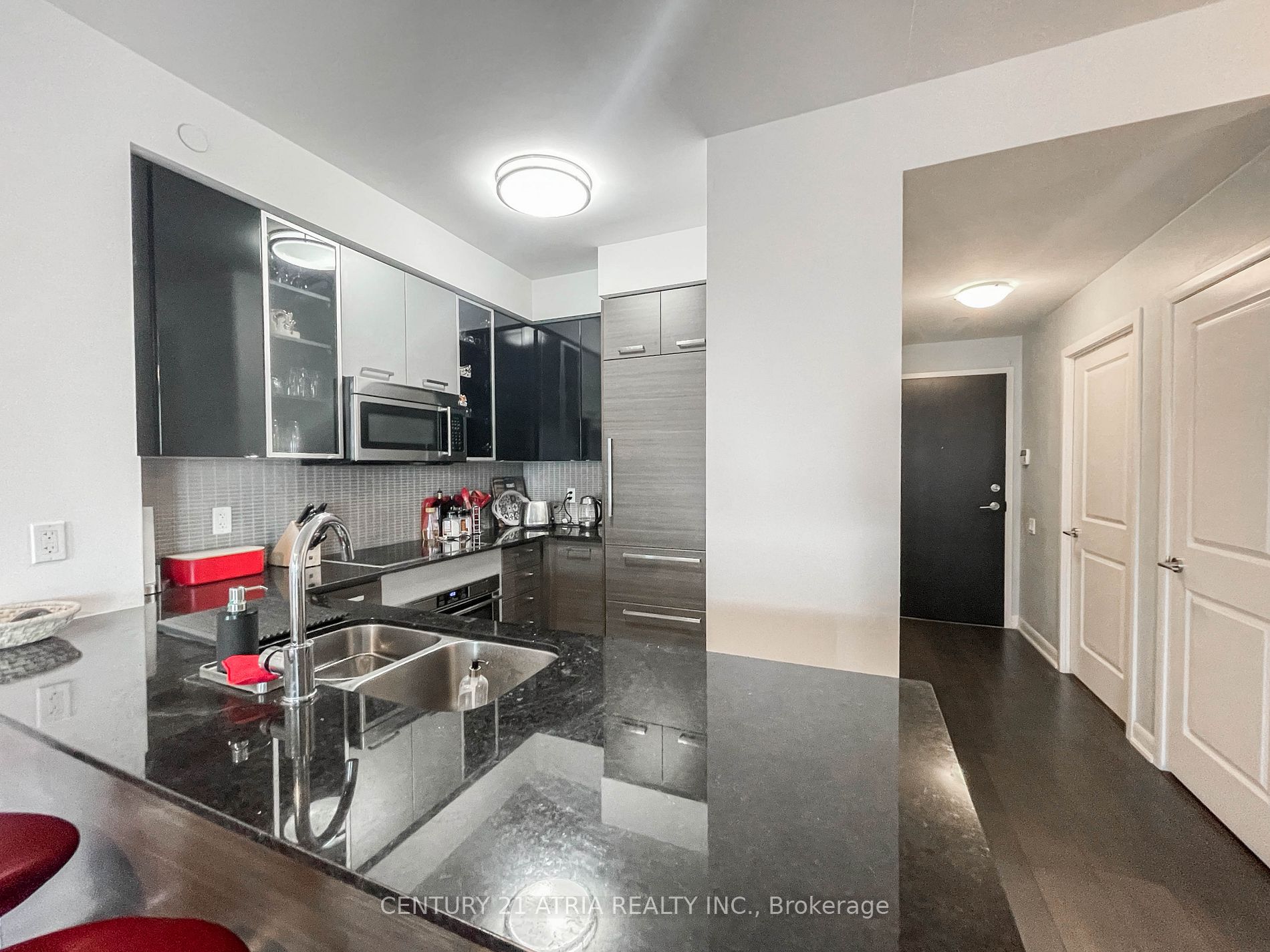 5168 Yonge St 04 Property Photo 5