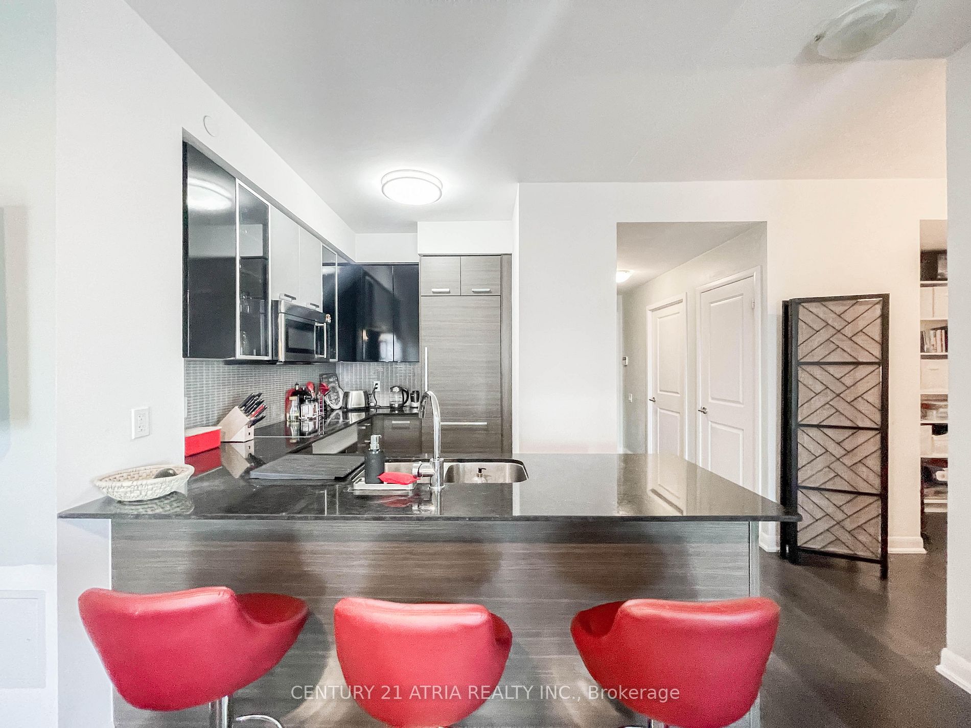 5168 Yonge St 04 Property Photo 6