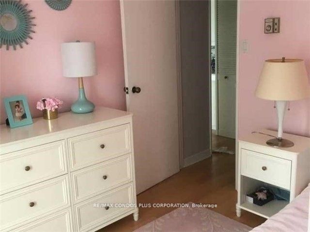 55 Harbour Sq 17 Property Photo 2