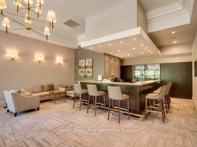 55 Harbour Sq 17 Property Photo 8