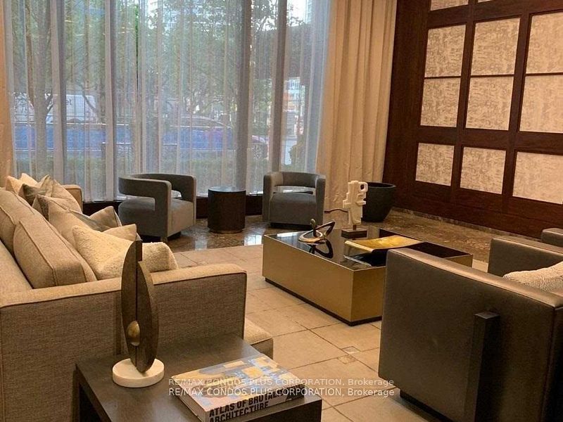 55 Harbour Sq 17 Property Photo 17