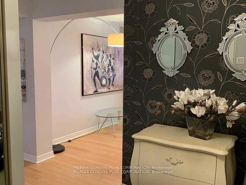 55 Harbour Sq 17 Property Photo 18