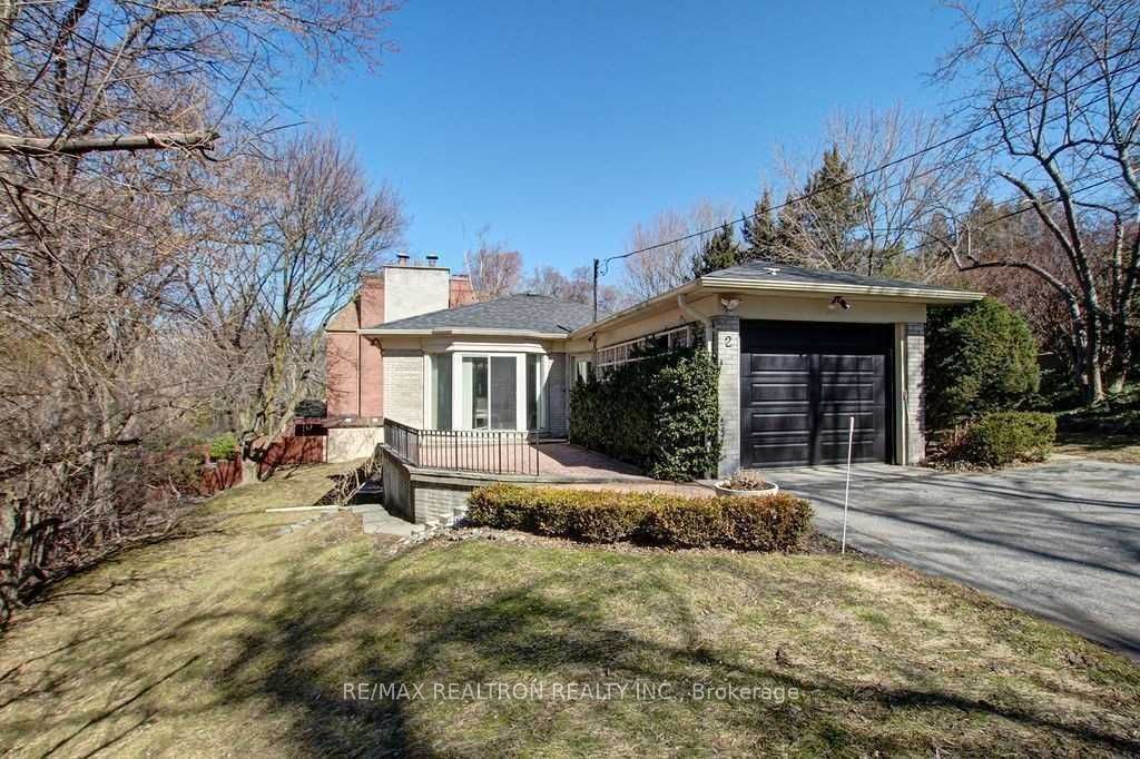 2 Campbell Cres Property Photo 12