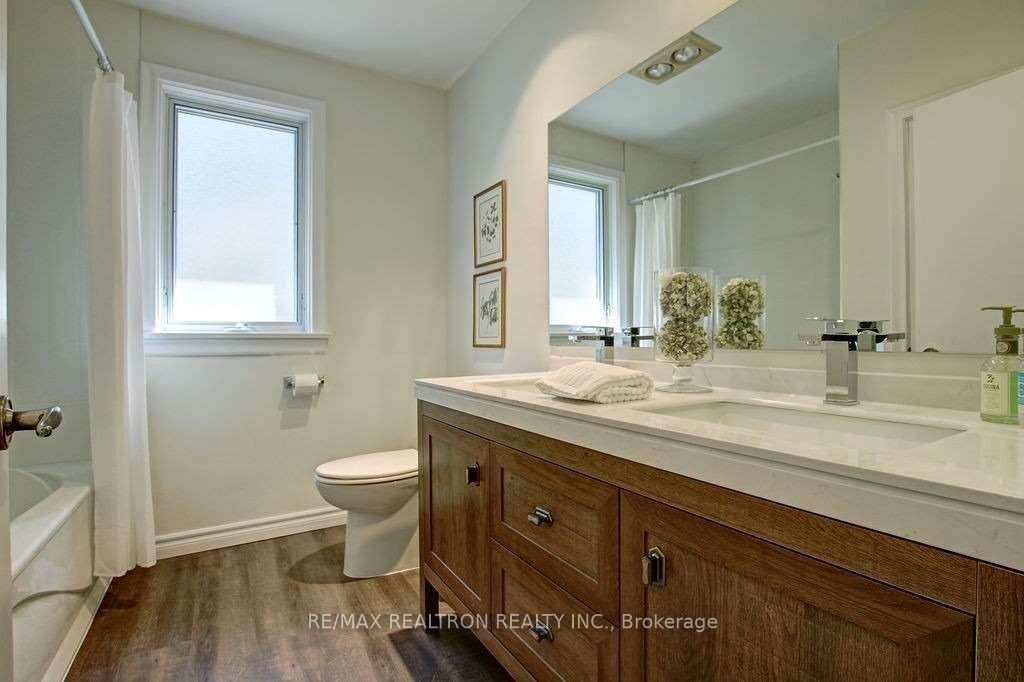 2 Campbell Cres Property Photo 21