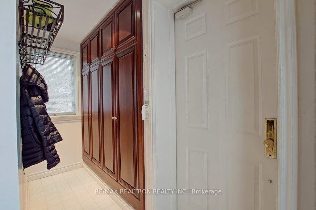 2 Campbell Cres Property Photo 22