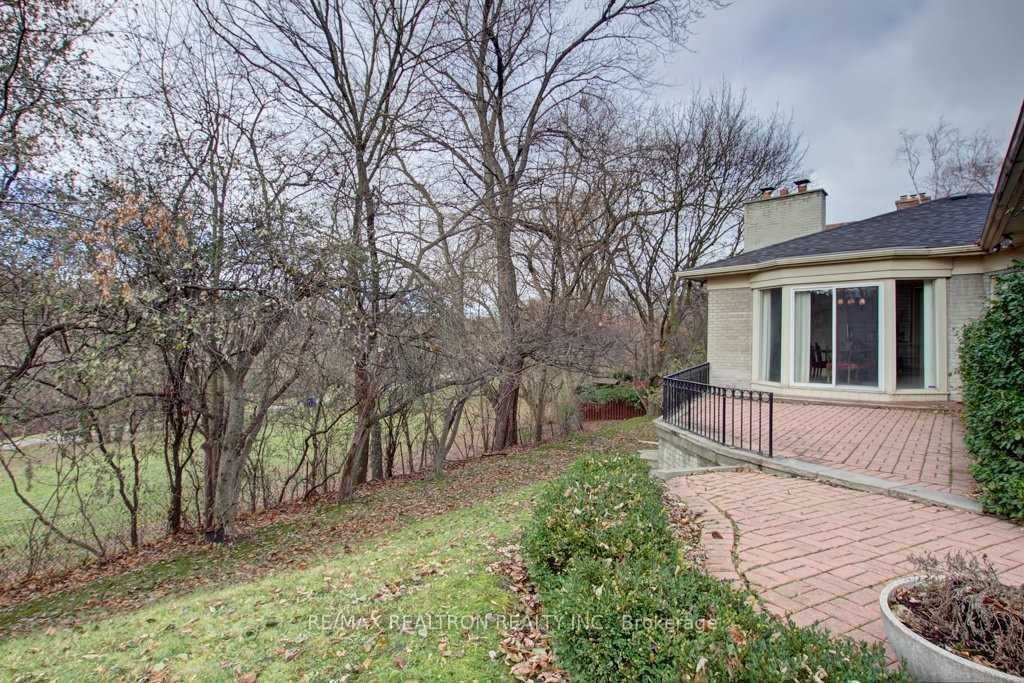 2 Campbell Cres Property Photo 23