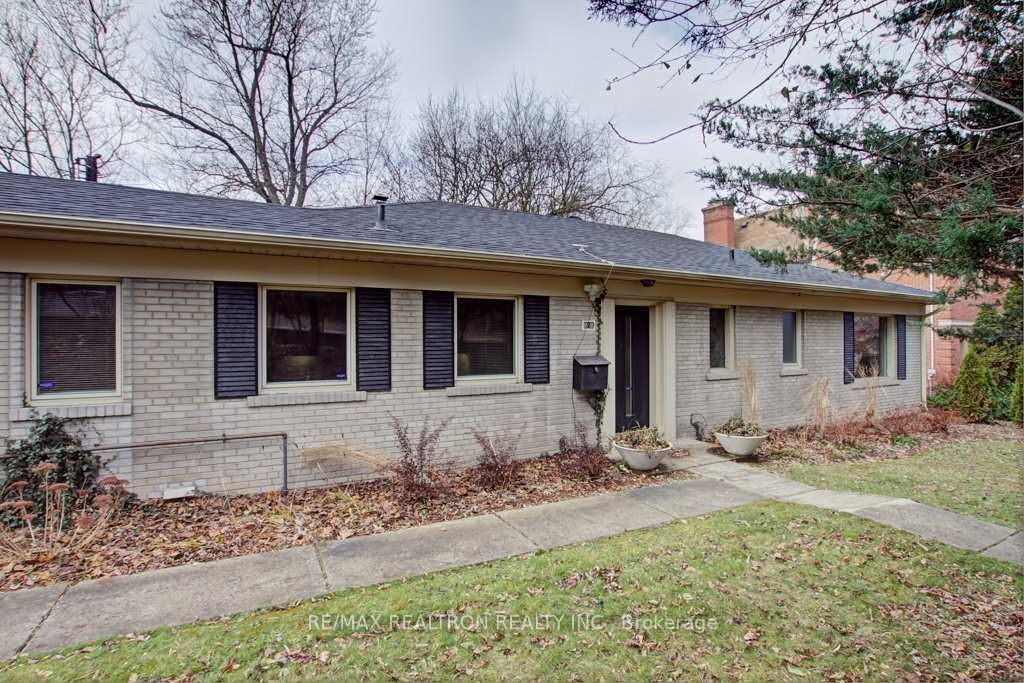 2 Campbell Cres Property Photo 31