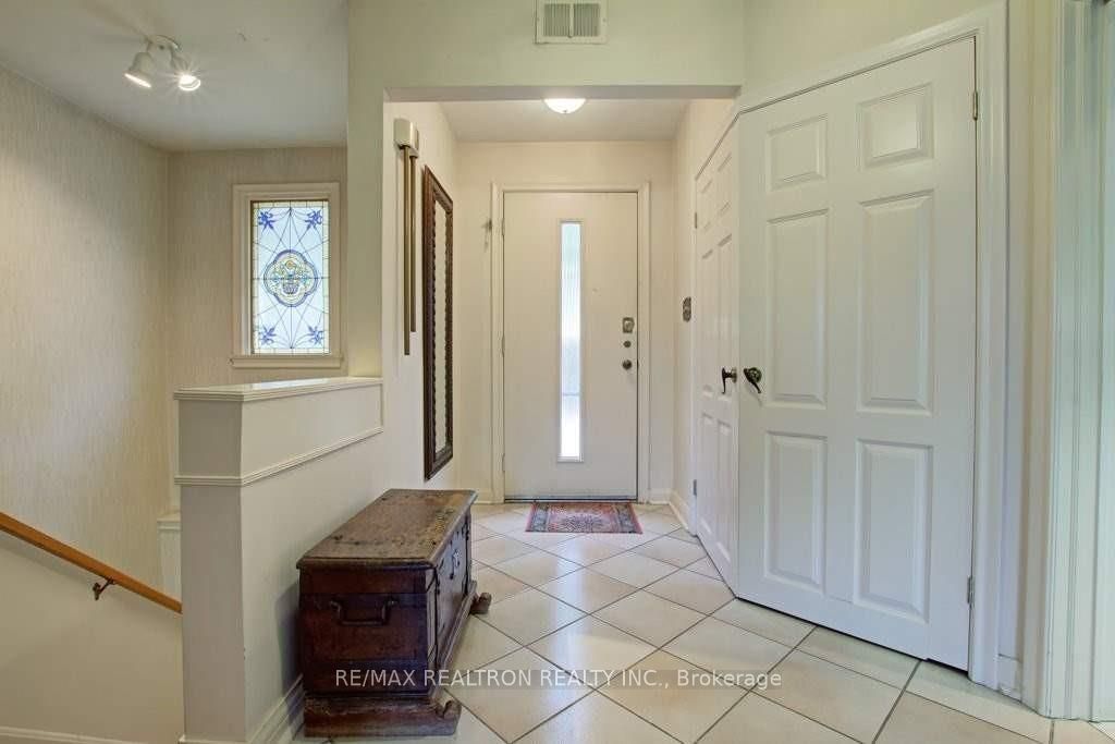 2 Campbell Cres Property Photo 33
