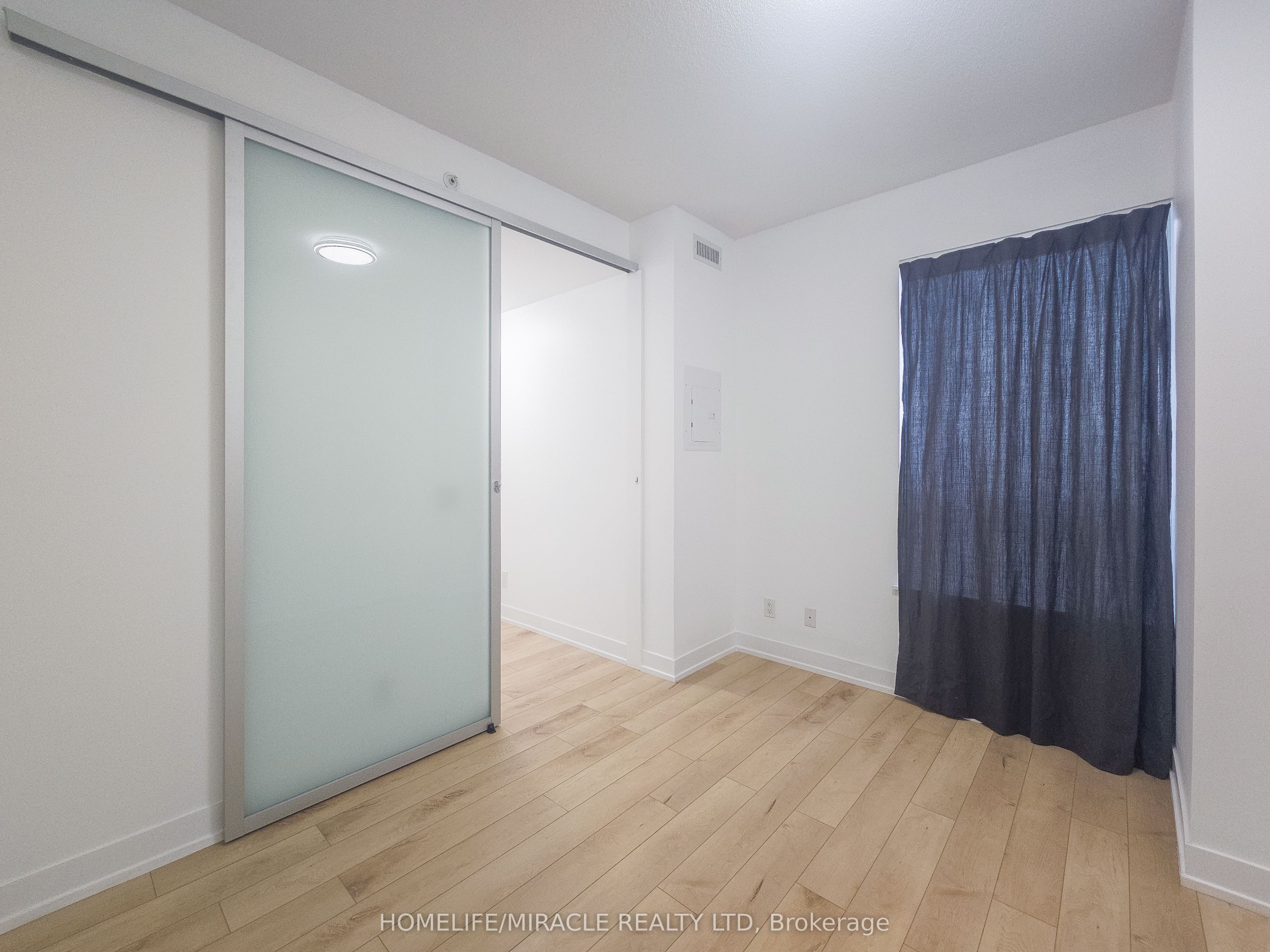 #121 - 7 Kenaston Gardens Property Photo 16