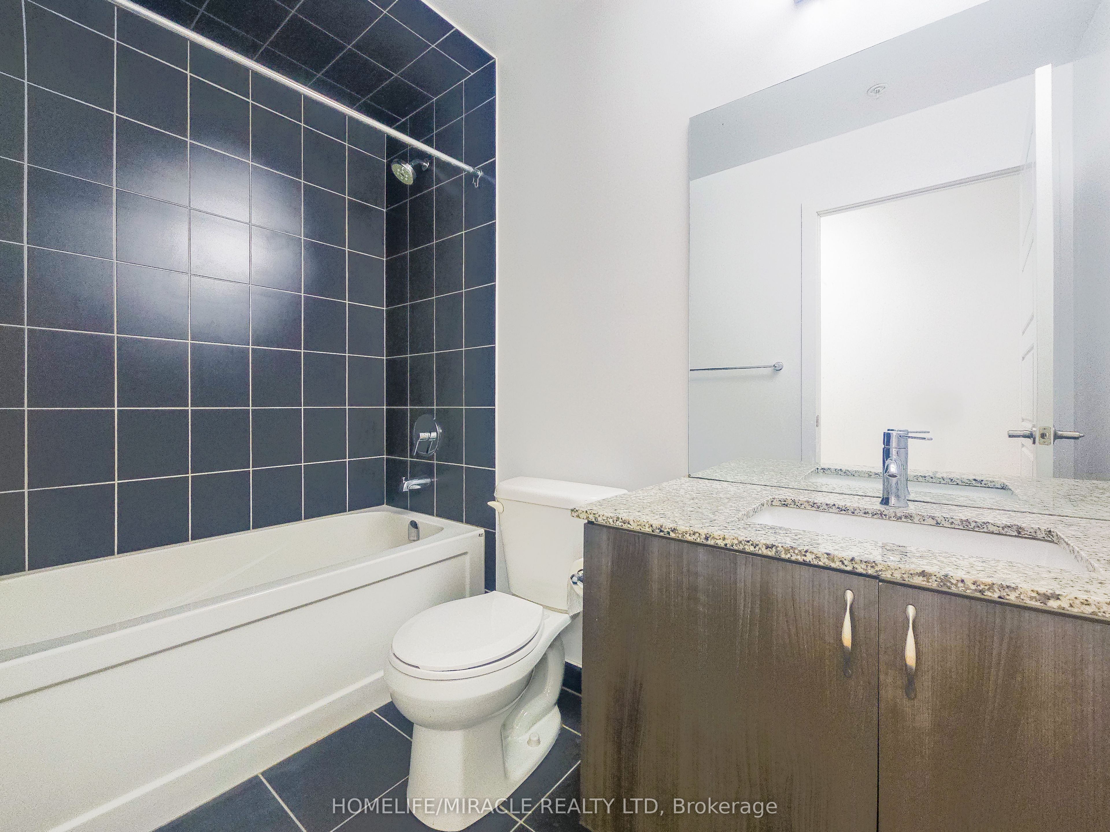 #121 - 7 Kenaston Gardens Property Photo 18