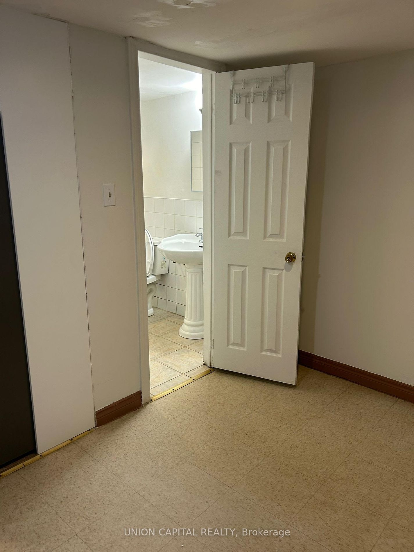 124 Baldwin St Property Photo 5
