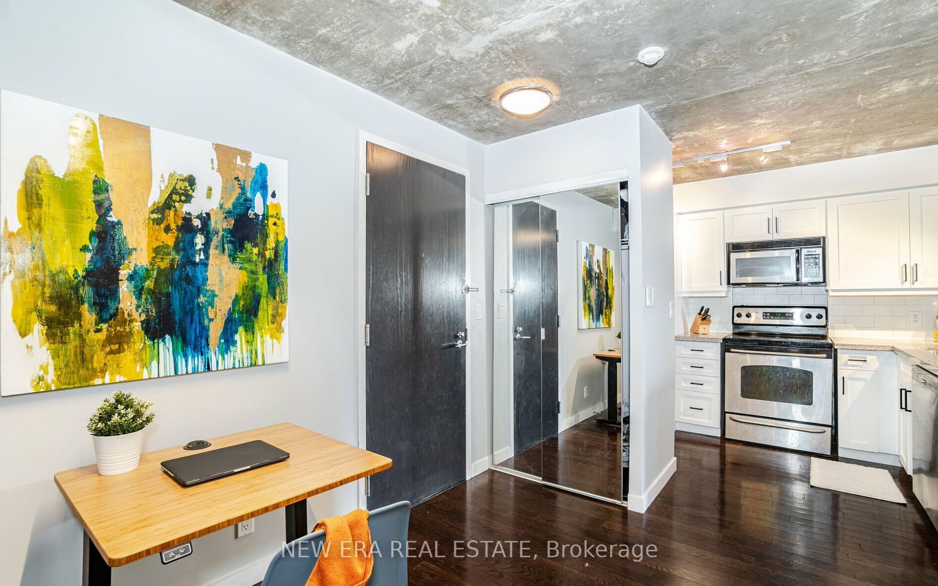 #610 - 1005 King Street Property Photo 13