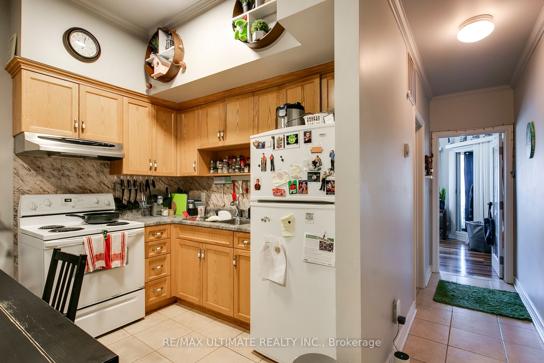 217 Ossington Avenue Property Photo 10