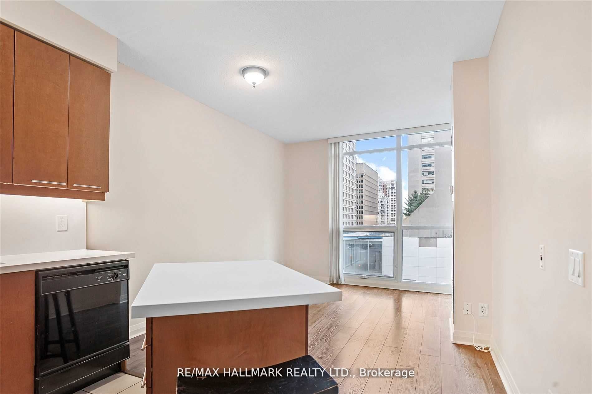 #505 - 1121 Bay Street Property Photo 5