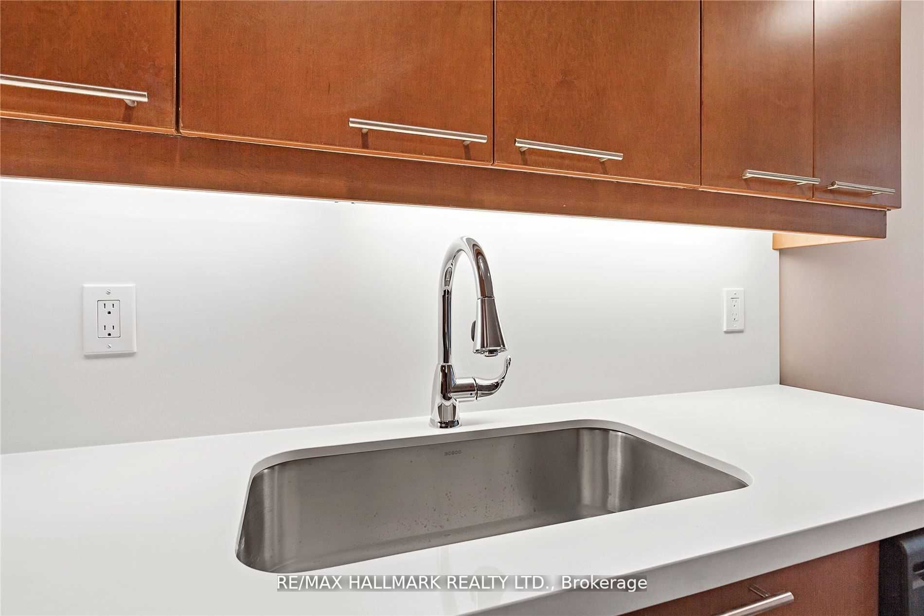 #505 - 1121 Bay Street Property Photo 6