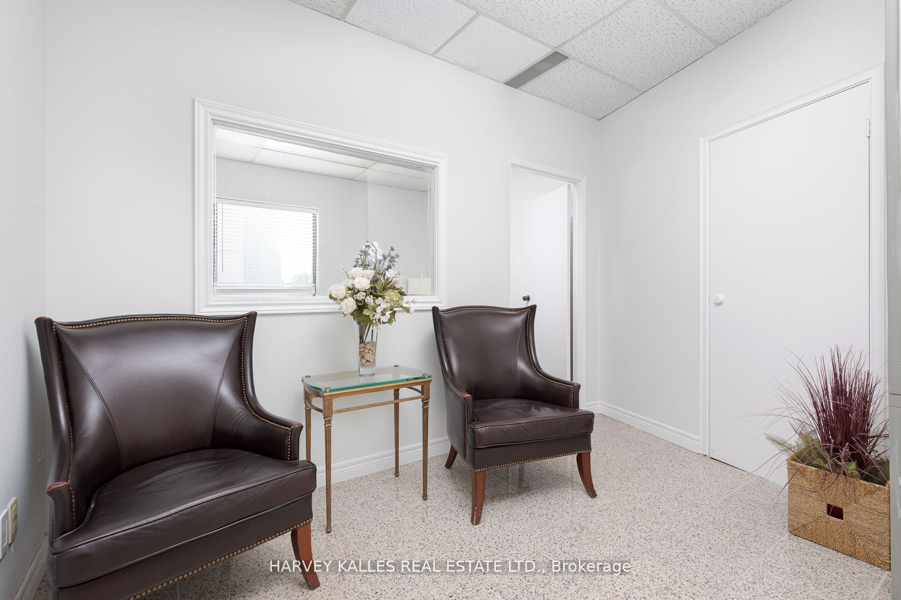 #306a - 6013 Yonge Street Property Photo 10