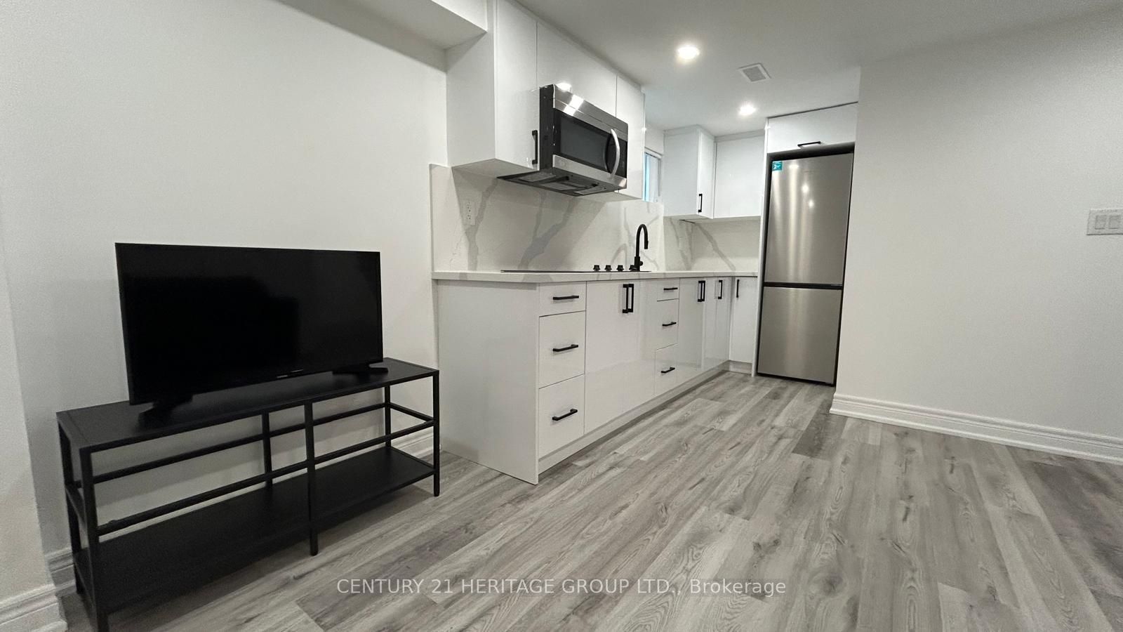 99 Cummer Ave Property Photo