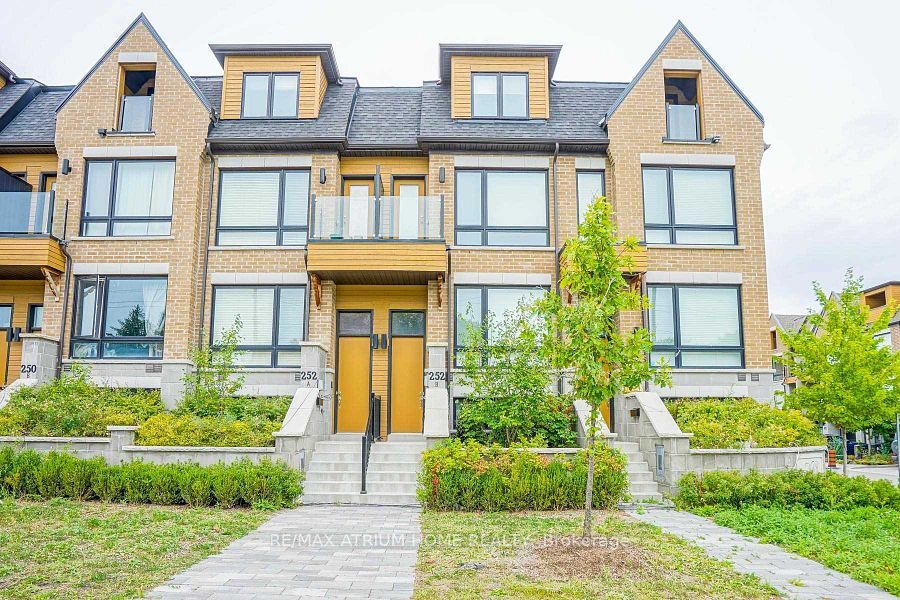 252b Finch Ave E Property Photo