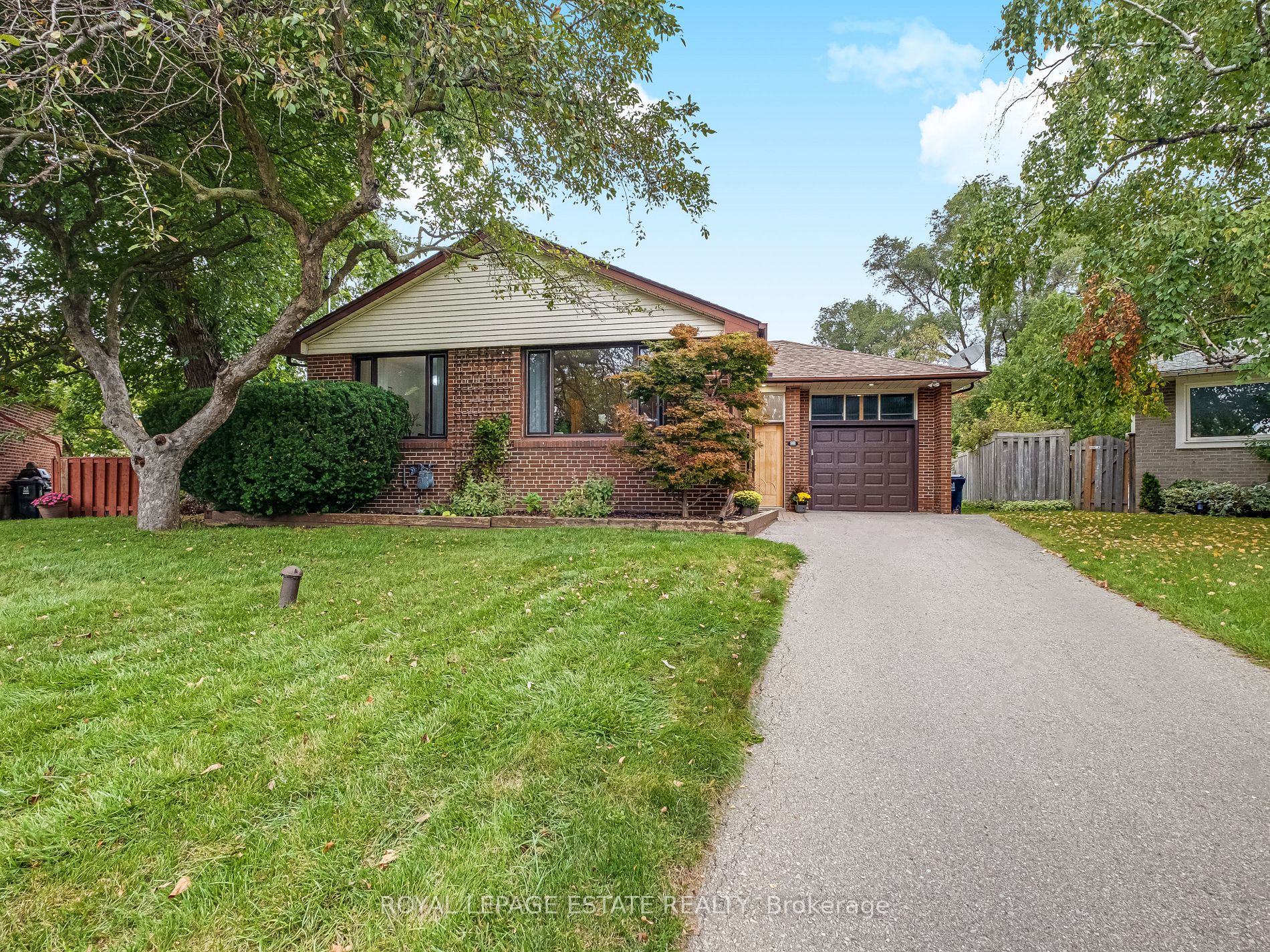 40 Dukinfield Cres Property Photo