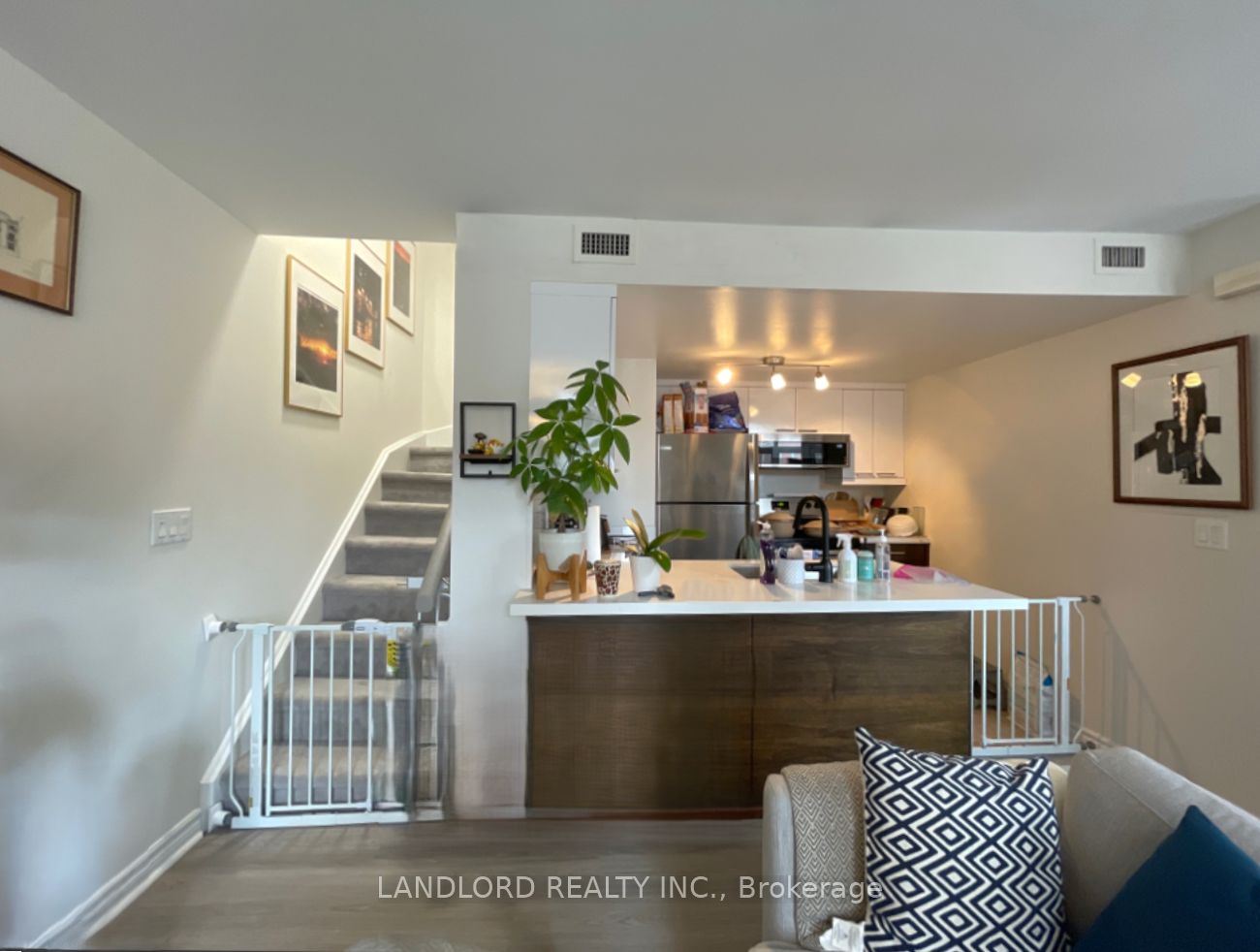 98 Redpath Ave 8 Property Photo 1